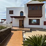 Casona El Faro De Mácher