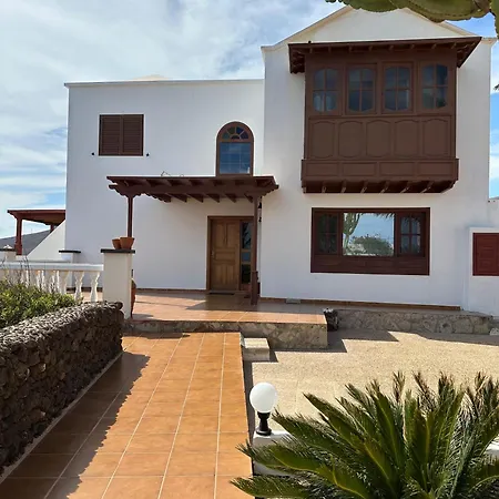 Casona El Faro De Мачер