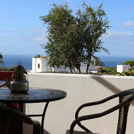 Casona El Faro De Macher