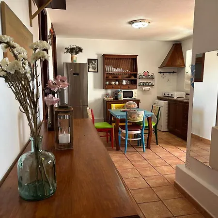 Casona El Faro De Apartamento Mácher